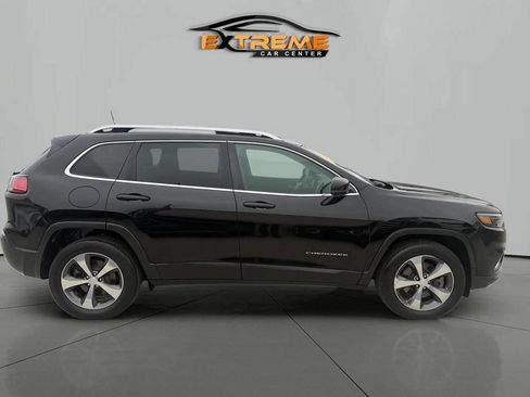 Used 2019 Jeep Cherokee Limited AWD/4WD image 7