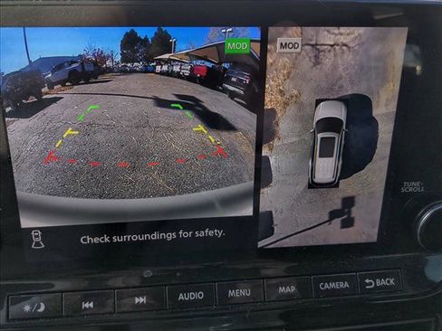 Used 2023 Nissan Pathfinder SL image 15