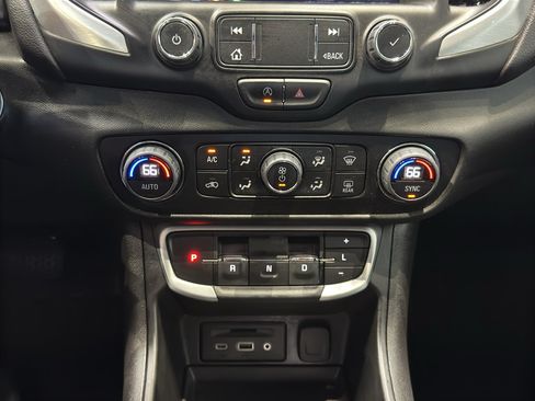 Used 2023 GMC Terrain SLT w/ Elevation Edition AWD/4WD image 30