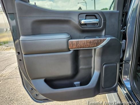 Used 2021 GMC Sierra 1500 Denali w/ Denali Ultimate Package AWD/4WD image 18