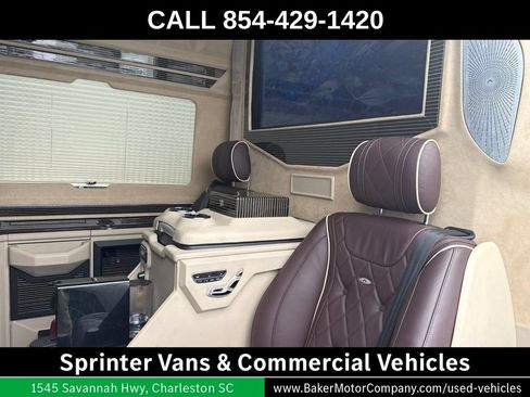 Used 2021 Mercedes-Benz Sprinter 2500 image 6