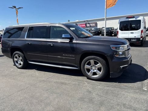 Used 2017 Chevrolet Suburban Premier RWD image 7