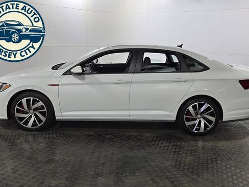 Used 2019 Volkswagen Jetta GLI Autobahn FWD image 4