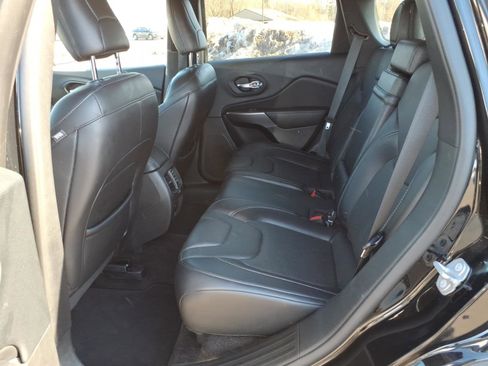 Used 2019 Jeep Cherokee Limited w/ Trailer Tow Group image 14