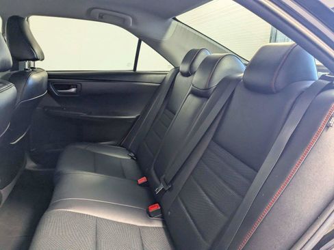 Used 2016 Toyota Camry SE FWD image 29