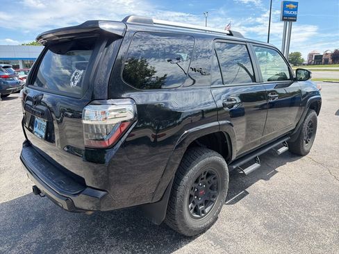 Used 2018 Toyota 4Runner TRD Off-Road Premium AWD/4WD image 3