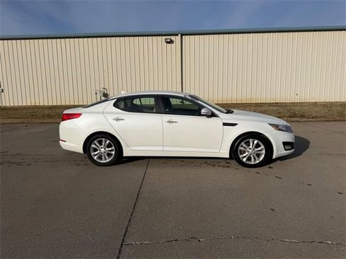 Used 2013 Kia Optima LX image 2