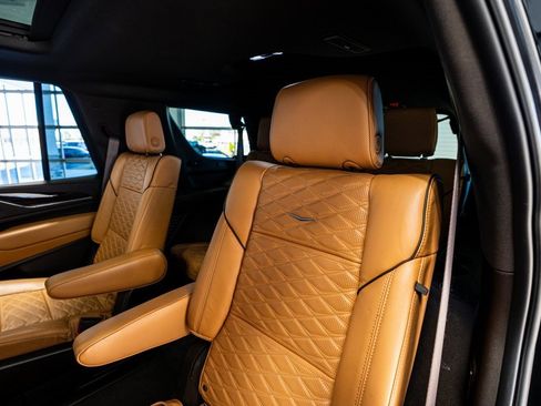 Used 2021 Cadillac Escalade Sport w/ Driver Assist Tech Package image 57