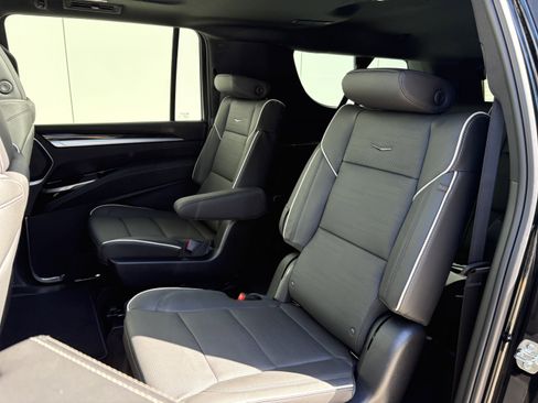 New 2026 Cadillac Escalade ESV Luxury image 13