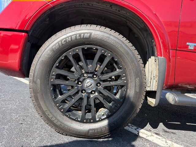 Used 2018 Nissan Titan PRO-4X w/ Pro-4x Convenience Package AWD/4WD image 10