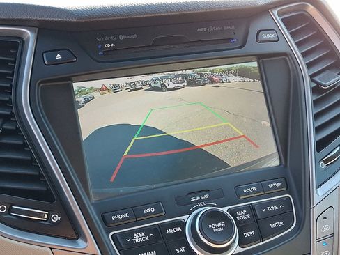 Used 2013 Hyundai Santa Fe Limited w/ Technology Pkg AWD/4WD image 19