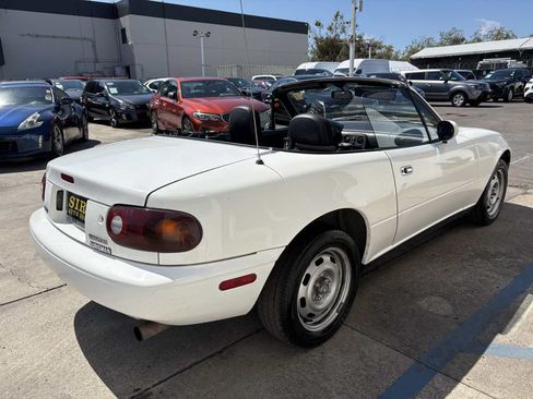Used 1993 MAZDA MX-5 Miata RWD image 10