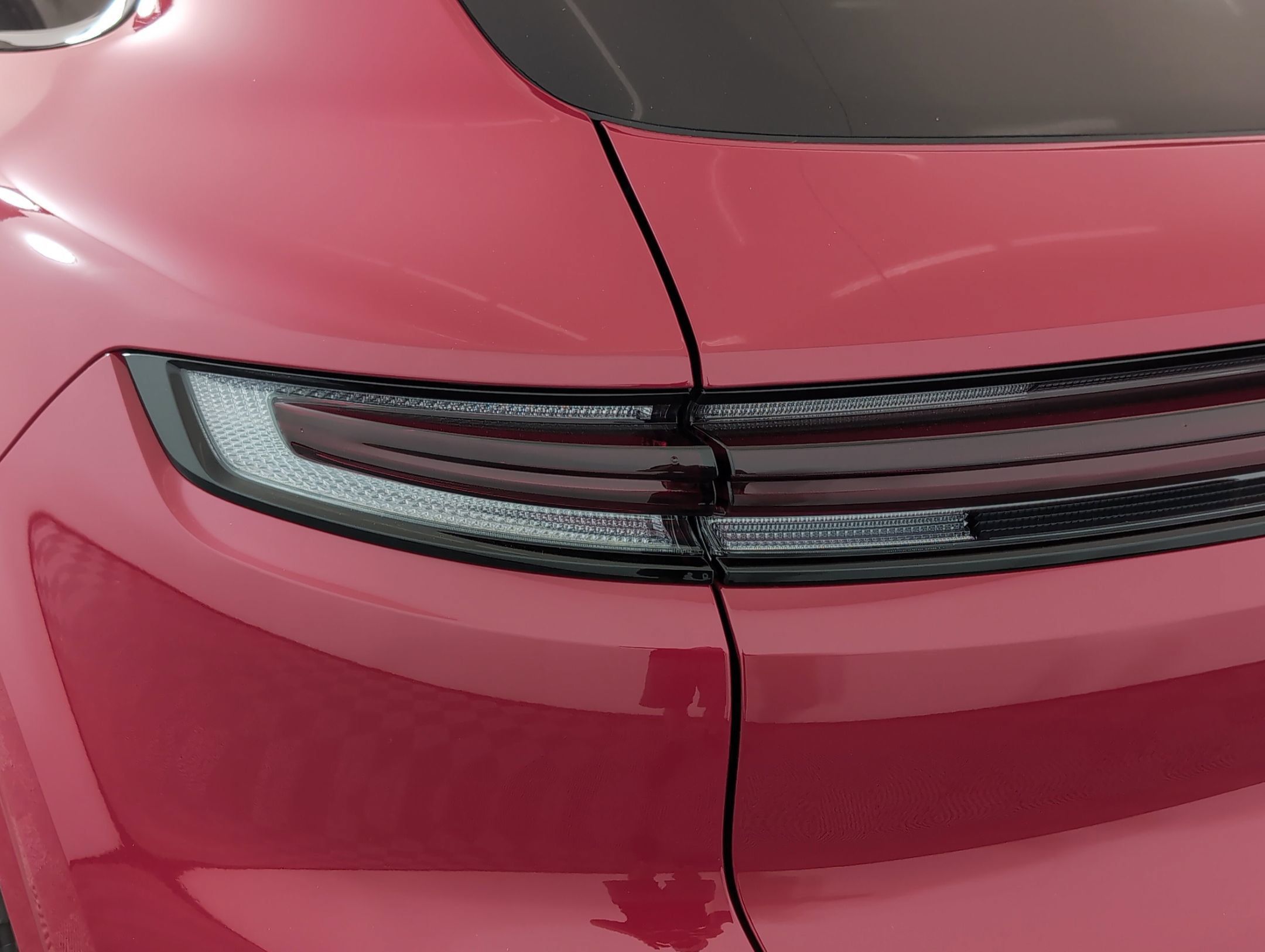 Certified 2025 Porsche Cayenne AWD/4WD image 15