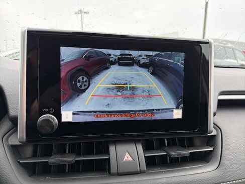 Used 2023 Toyota RAV4 XLE image 19