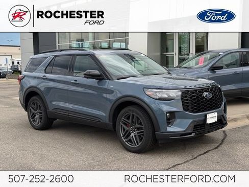 New 2026 Ford Explorer ST-Line w/ ST-Line Street Pack AWD/4WD image 1