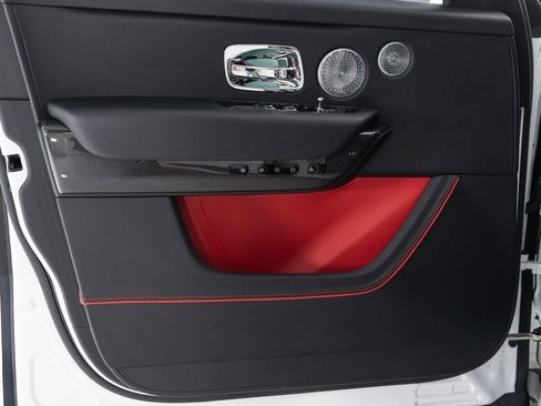 Certified 2024 Rolls-Royce Cullinan Black Badge w/ Dark Exterior Package image 12