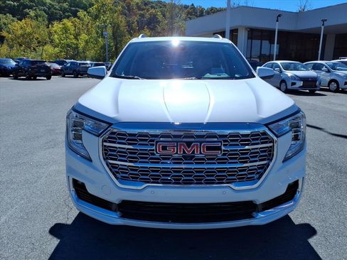 Used 2022 GMC Terrain Denali w/ Denali Premium Package image 13