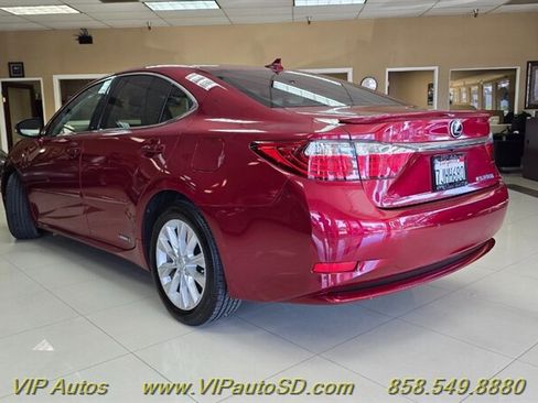 Used 2014 Lexus ES 300h w/ Premium Package w/Bamboo Trim image 3