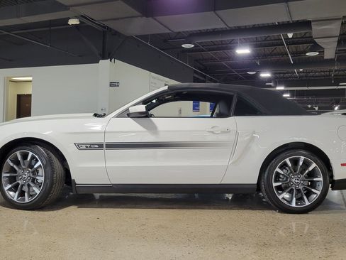 Used 2011 Ford Mustang GT Premium w/ Electronics Pkg RWD image 24