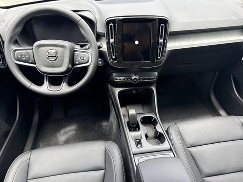 New 2026 Volvo XC40 B5 Core image 7