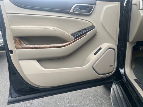 Used 2015 GMC Yukon Denali w/ Open Road Package image 11