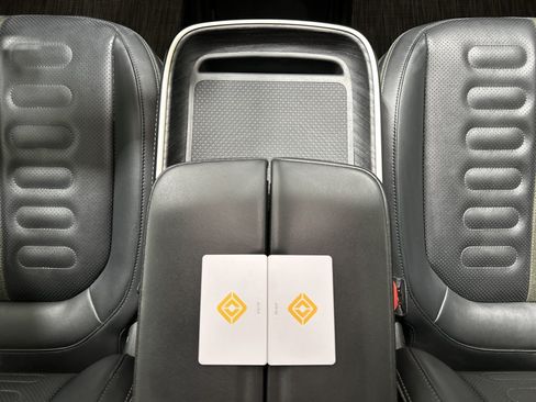 Used 2024 Rivian R1S Adventure AWD/4WD image 30