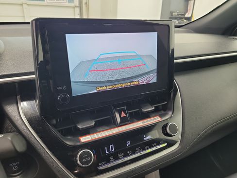 Used 2024 Toyota Corolla Cross AWD Hybrid image 24