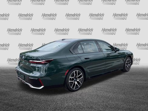 Used 2024 BMW 740i RWD image 10
