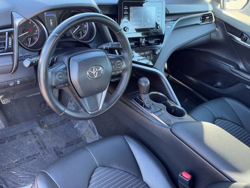 Certified 2022 Toyota Camry SE image 18