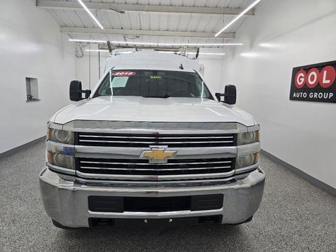 Used 2015 Chevrolet Silverado 3500 W/T RWD image 2