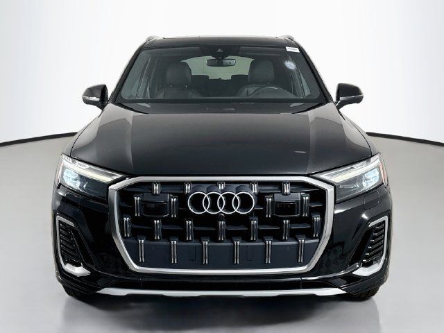 Used 2025 Audi Q7 3.0T Premium Plus AWD/4WD image 2