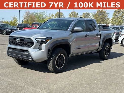 Used 2024 Toyota Tacoma TRD Off-Road AWD/4WD image 5