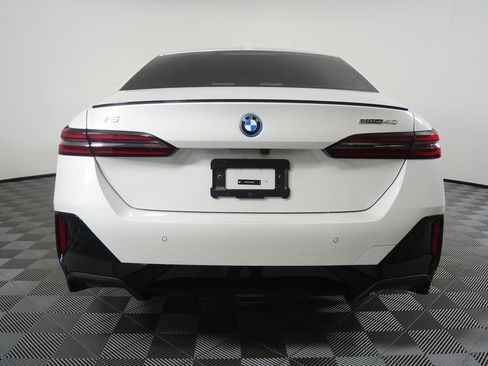 Certified 2026 BMW i5 eDrive40 w/ M Sport Package image 4