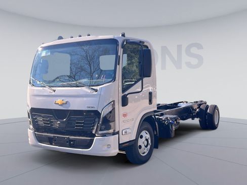 New 2025 Chevrolet Low Cab Forward 4500 XD RWD image 1