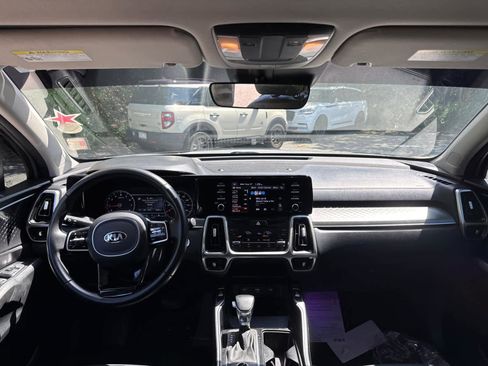 Used 2021 Kia Sorento S image 33