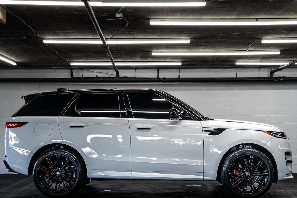 Used 2024 Land Rover Range Rover Sport Dynamic SE AWD/4WD image 6