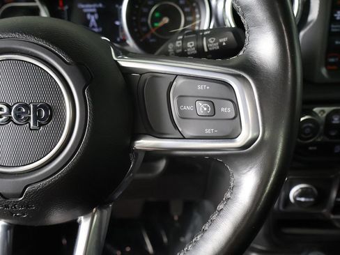 Used 2023 Jeep Wrangler Unlimited Sahara AWD/4WD image 37