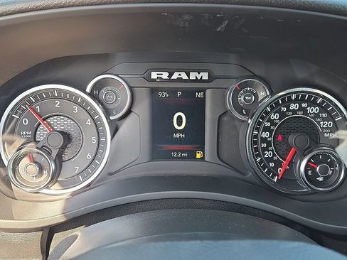 Used 2024 RAM 2500 Tradesman w/ Chrome Appearance Group image 18