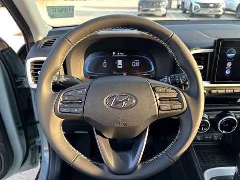 New 2025 Hyundai Venue Limited image 15