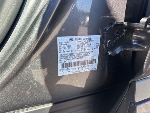 Used 2025 Ford Explorer ST-Line w/ Premium Package image 39