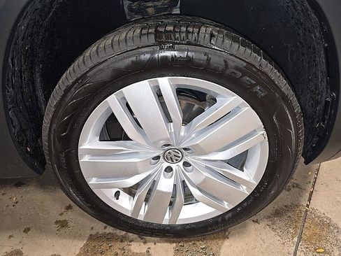 Used 2019 Volkswagen Atlas SE w/ Towing Package image 36