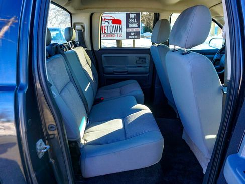 Used 2011 Dodge Dakota 4WD Crew Cab SXT image 19