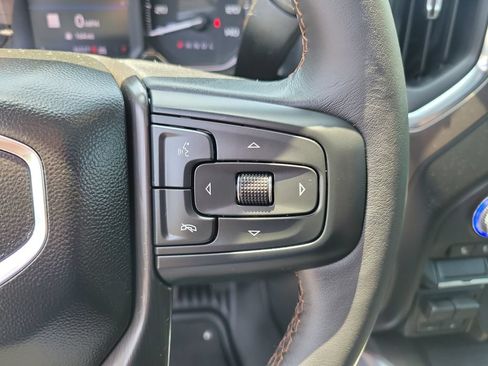 Used 2022 GMC Sierra 1500 AT4 w/ AT4 Preferred Package AWD/4WD image 27