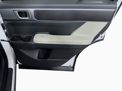 Used 2025 Hyundai Santa Fe SE FWD image 28