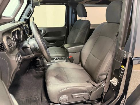 Used 2022 Jeep Wrangler Sport image 12