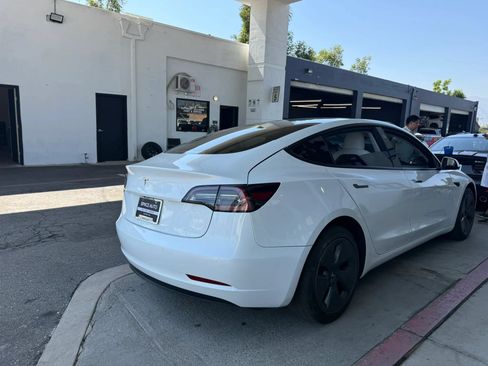 Used 2022 Tesla Model 3 Standard Range RWD image 3