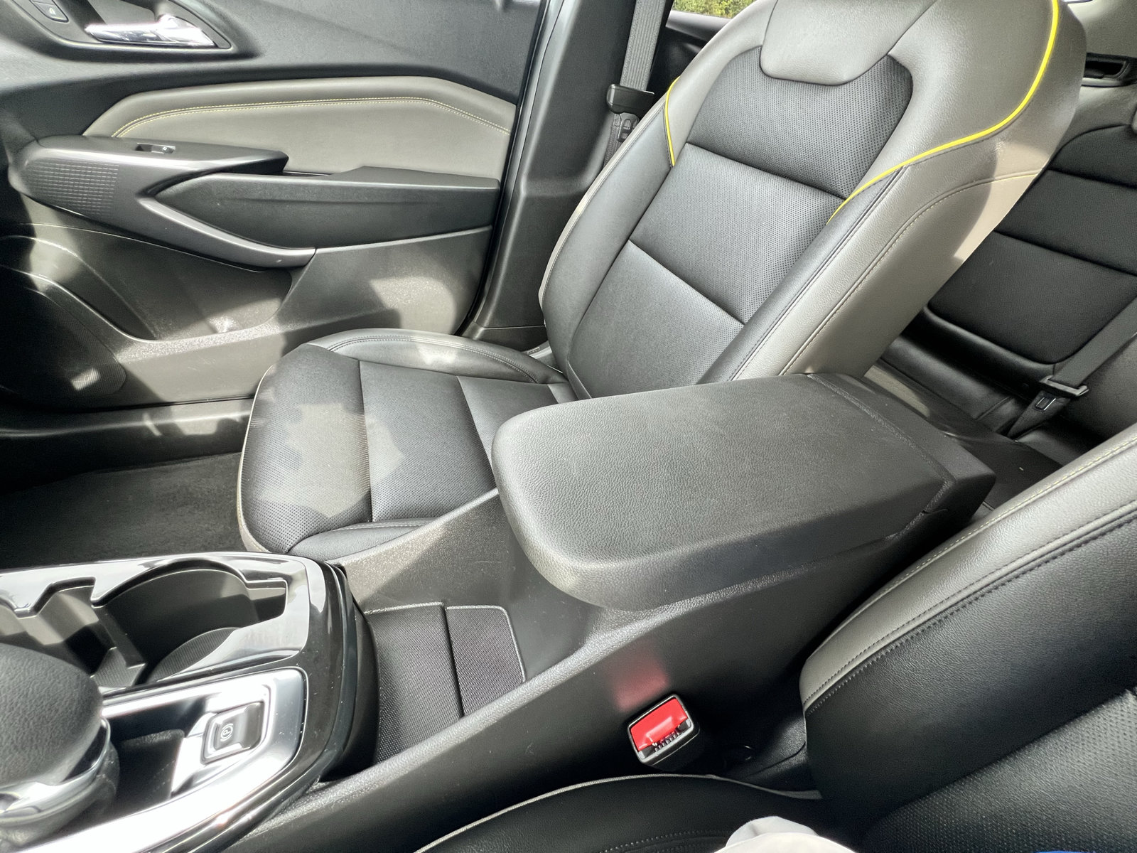 Used 2024 Chevrolet Trax ACTIV w/ Driver Confidence Package FWD image 37