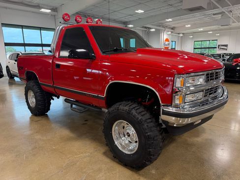 Used 1993 Chevrolet Silverado 1500 4x4 Regular Cab image 2