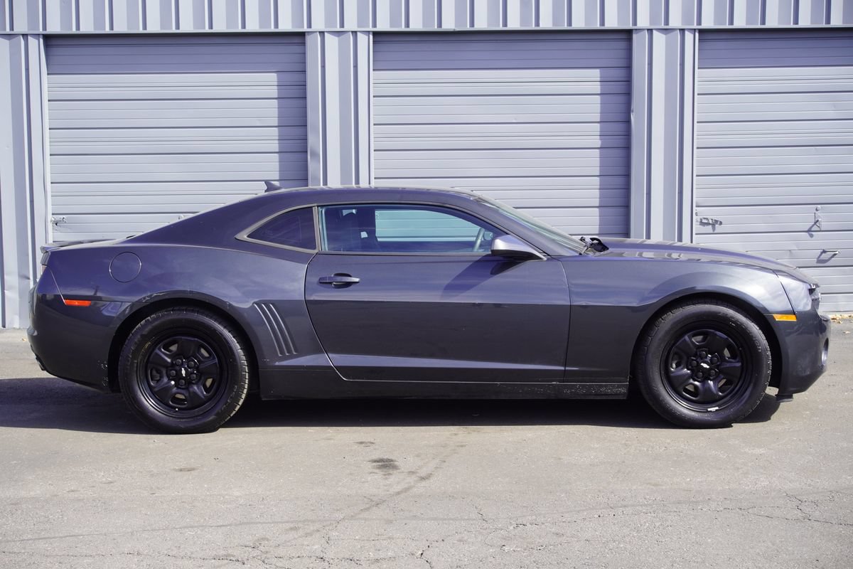 Used 2013 Chevrolet Camaro LS RWD image 5