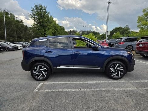 Used 2025 Nissan Kicks SV FWD image 5
